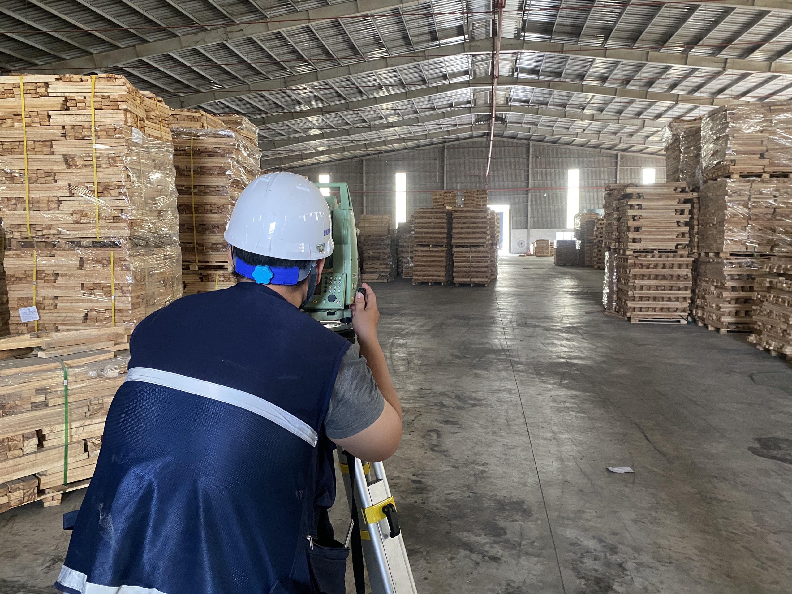 Kiểm tra độ võng dầm và sàn