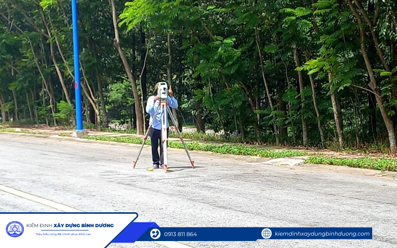 Đội ngũ kỹ sư trắc địa giàu kinh nghiệm của Công ty Tư vấn Kiểm định Xây dựng Bình Dương 